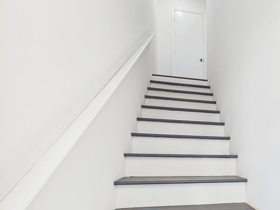 5th image of 25 Dewitt St #2