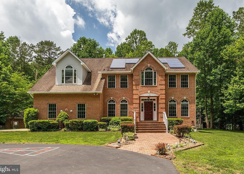 1st image of 24827 Fox Run Ln