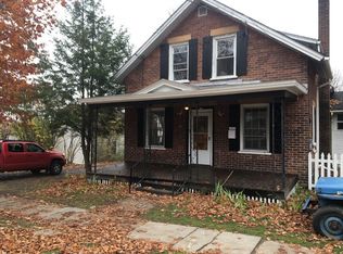 48 Academy St, Malone, NY 12953