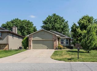 8822 E Hurst St, Wichita, KS 67210