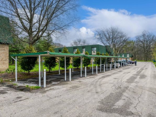 Cedarwood Court | 1225 North Rd, Niles, OH