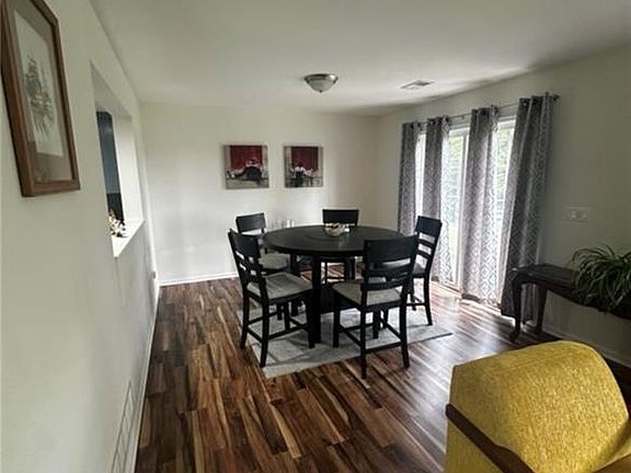 5th image of 625 E Spring Ave