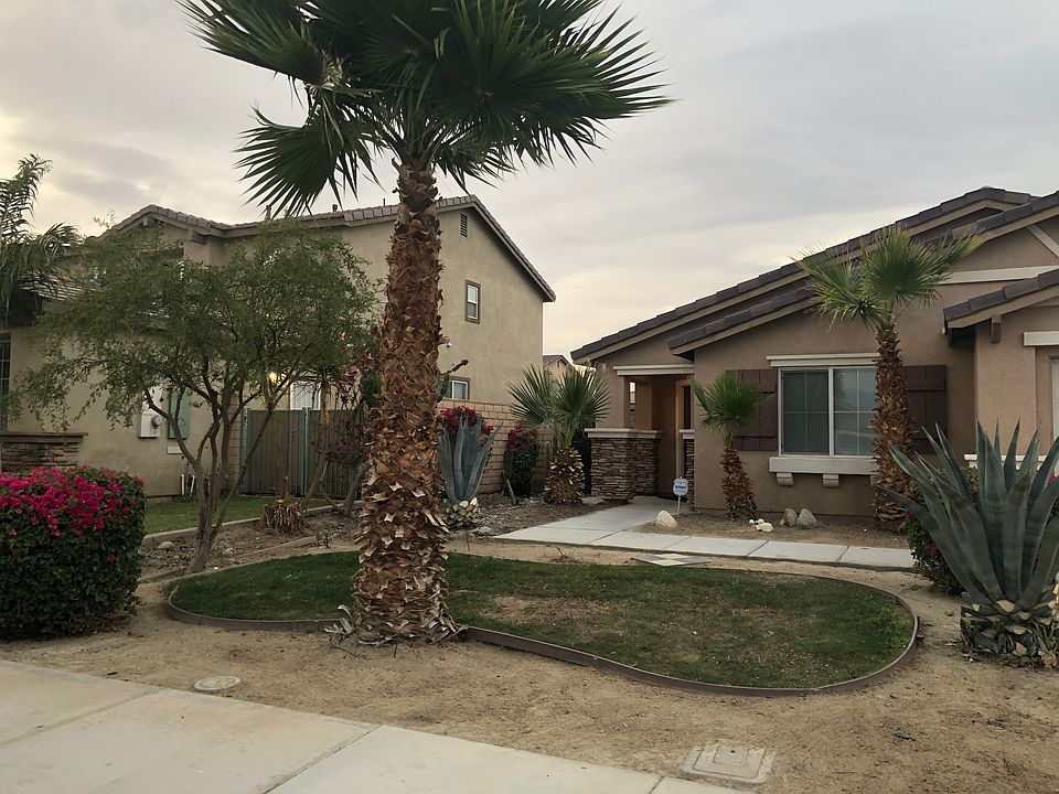 1st image of 85522 Avenida Maria