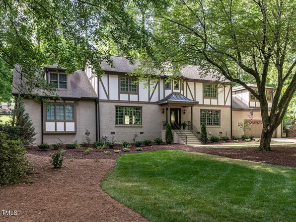 106 Dundee Ct, Cary, NC 27511