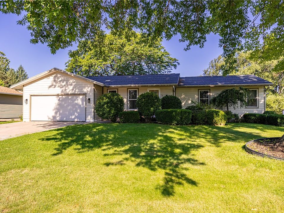 1st image of 111 Kinmont Dr