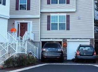 67 Sowers Dr, Hackettstown, NJ 07840