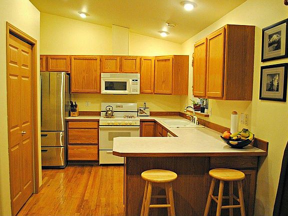 3rd image of 3026 Glenhaven Dr