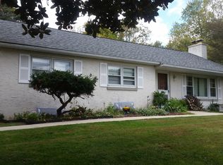 425 Whitford Hills Rd, Exton, PA 19341