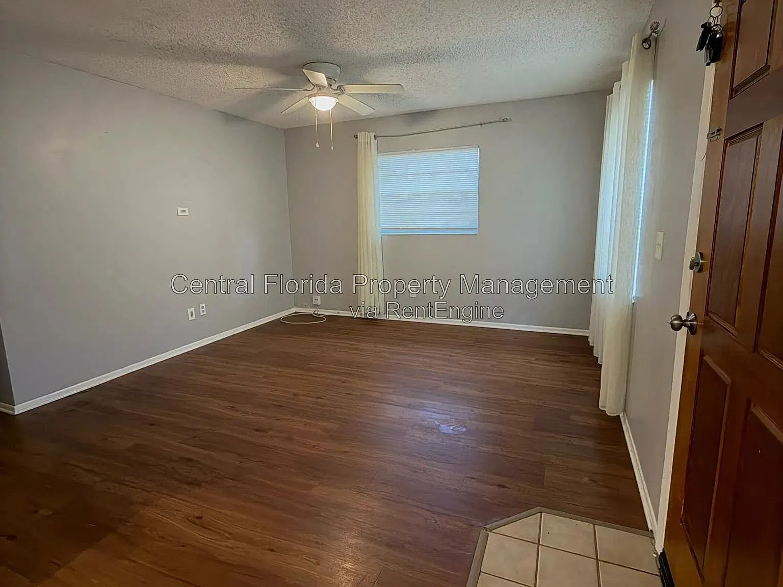 3 bed, 2.0 bath, 1140 sqft, $1,799 — Photo 3
