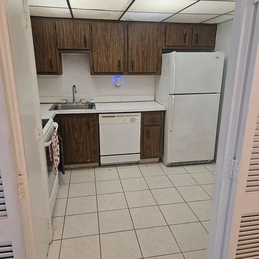 2 bed, 2.0 bath, 972 sqft, $1,625 — Photo 2