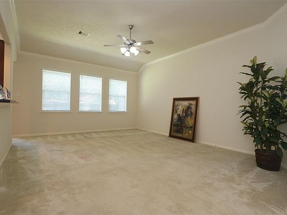 4th image of 2534 Pelican Dr