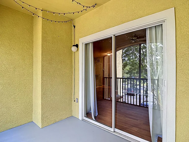 10201 Courtney Palms Blvd #203 — Photo 21