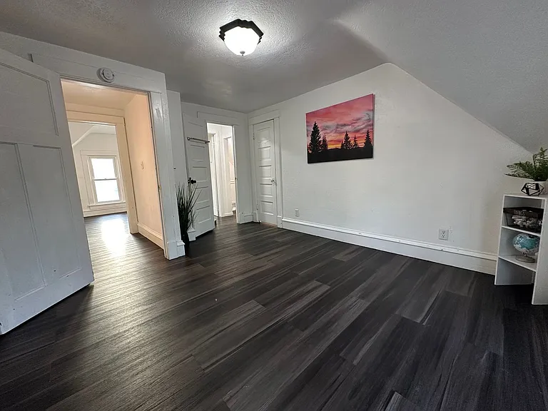 1027 Lincoln St — Photo 24