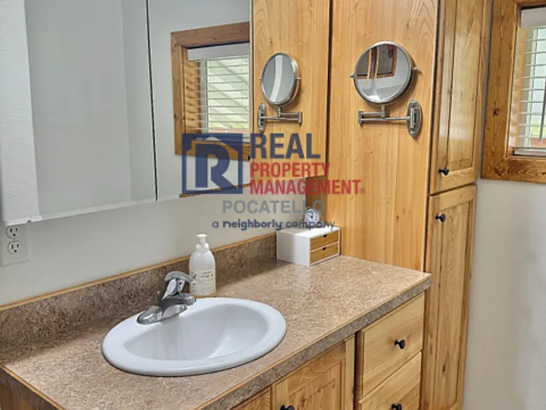 13355 N Dekay Rd — Photo 15