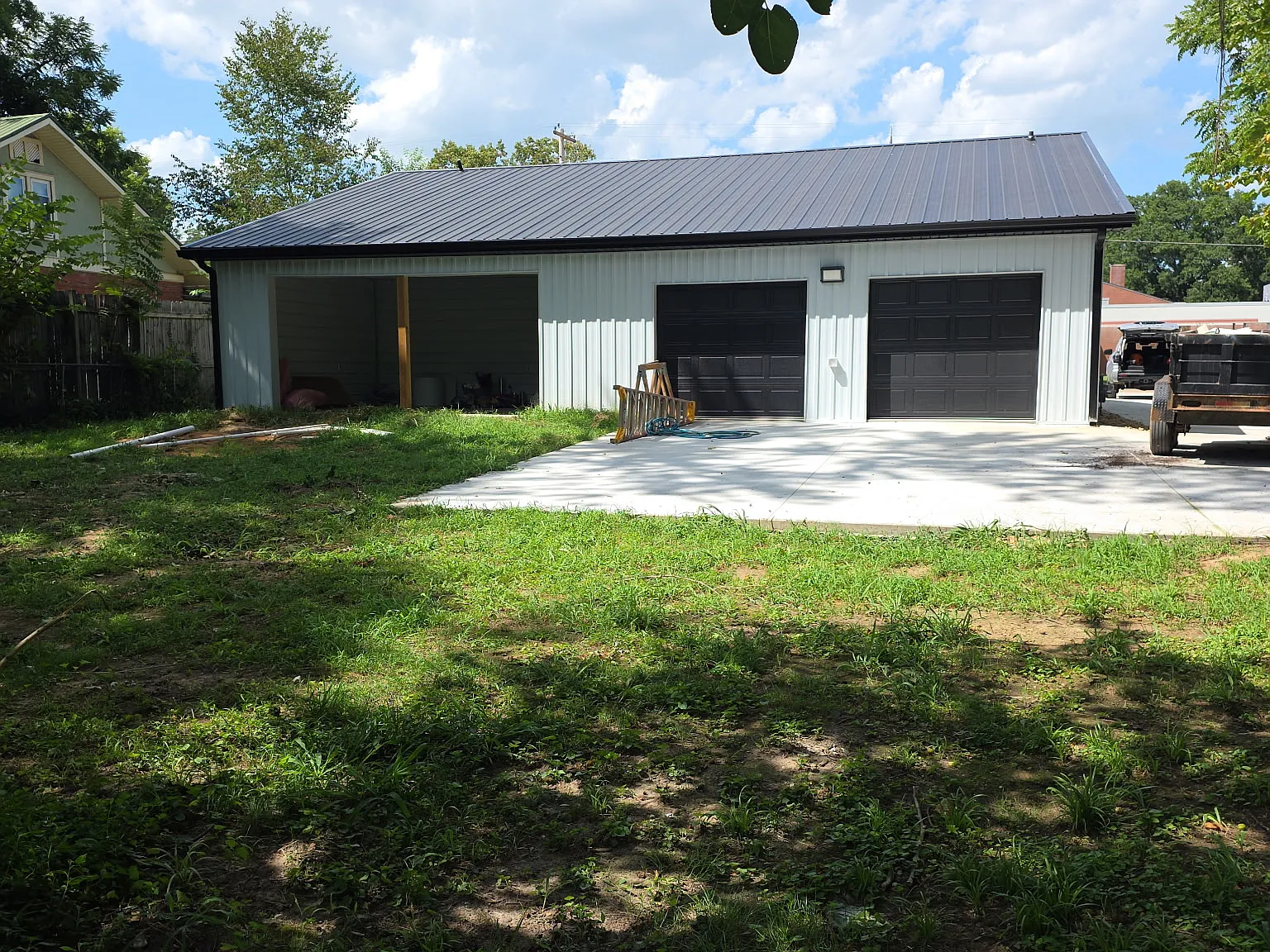 3 bed, 2304 sqft, $2,200 — Photo 1