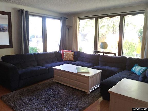 5th image of 543 Tierra Dr NE