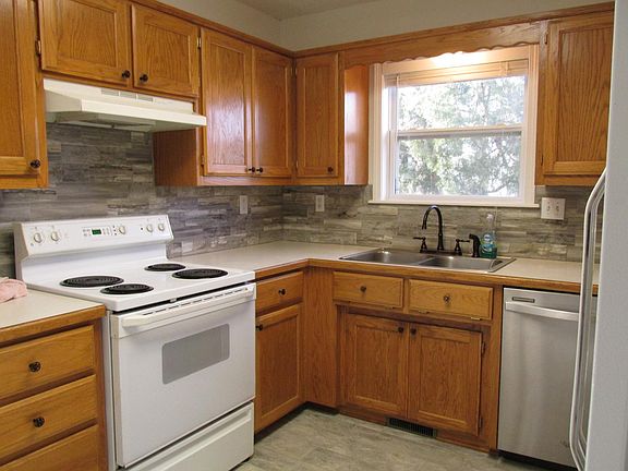 4th image of 8651 Stoner Ln
