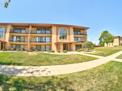 8300 160th Pl APT 3E, Tinley Park, IL, 60477