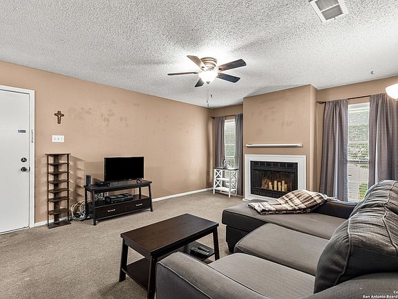 4th image of 516 N KING ST #302