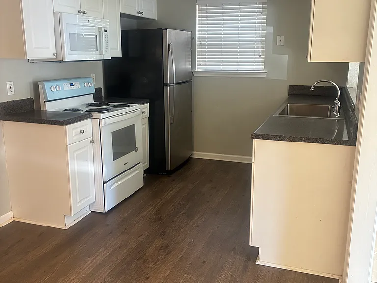 2772 Westbrook Ct — Photo 4