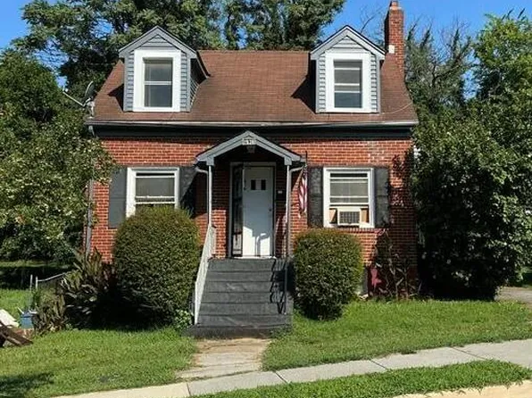 1836 10th St NW, Roanoke, VA 24012