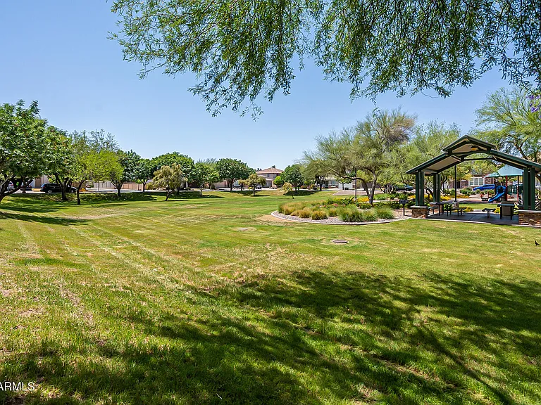 2250 E Wayland Dr — Photo 47