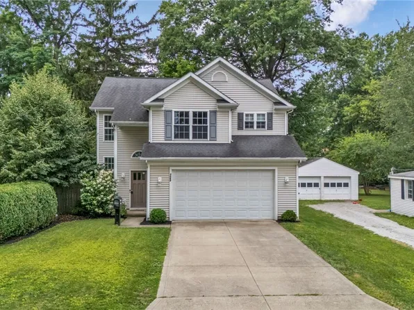 7088 Victoria Dr, Mentor, OH 44060