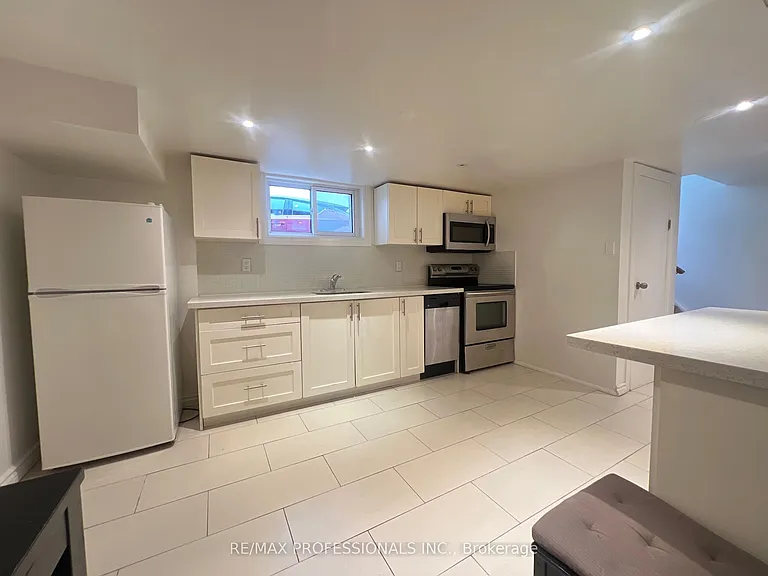 78 Athol Ave — Photo 35