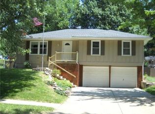 2517 S Tamaqua Ridge Dr, Independence, MO 64055