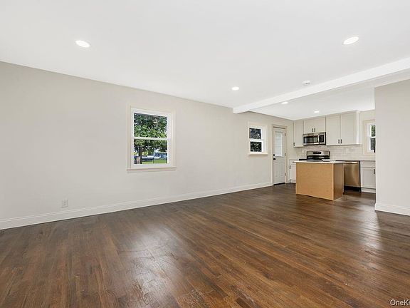 5th image of 4 Sutton Court