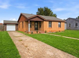 1021 E Walnut St, Altus, OK 73521