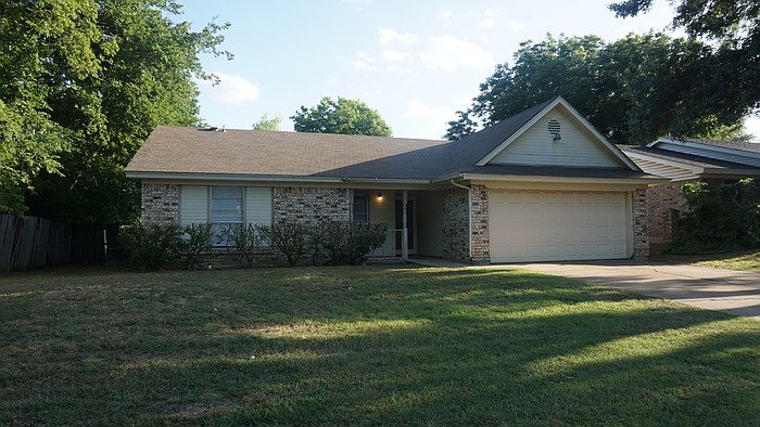 1st image of 4704 Aspen Way