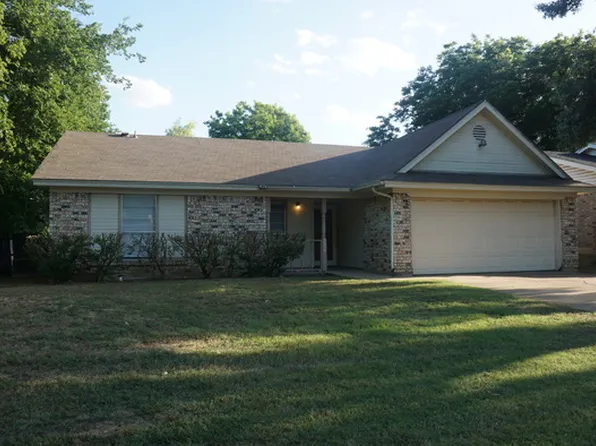 4704 Aspen Way, Haltom City, TX 76137