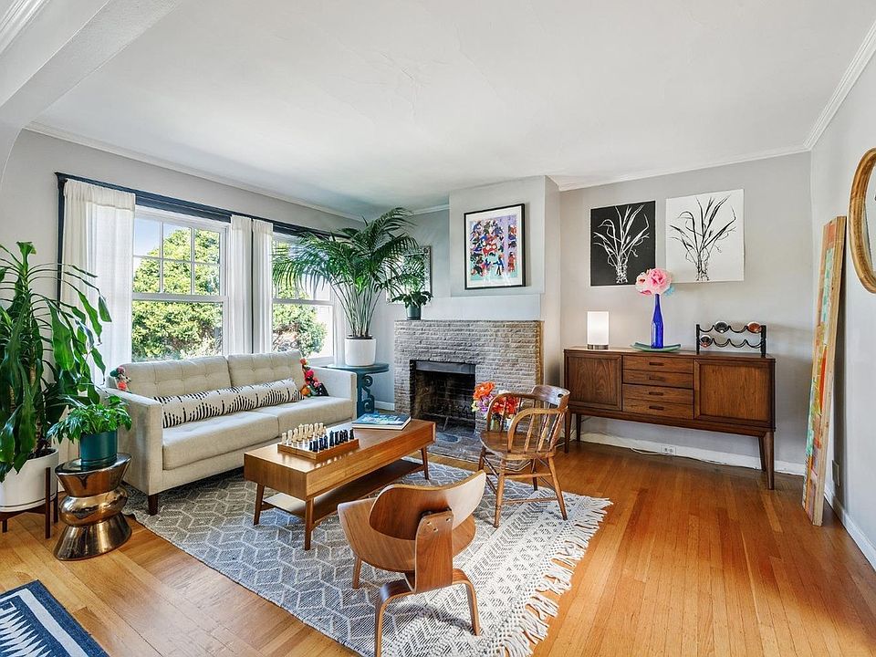 1st image of 1096 Ashbury St #2