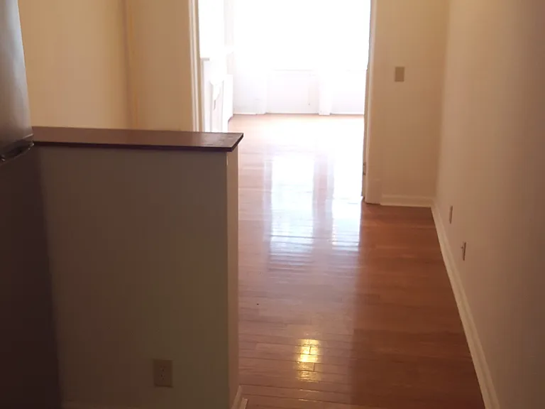 36 Sutton St #1R — Photo 6
