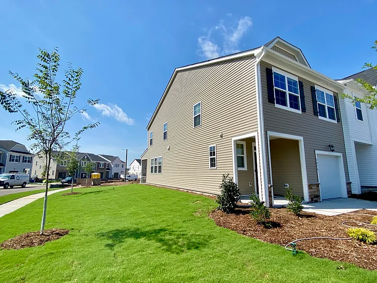 2054 Strickland Oak Way — Photo 2