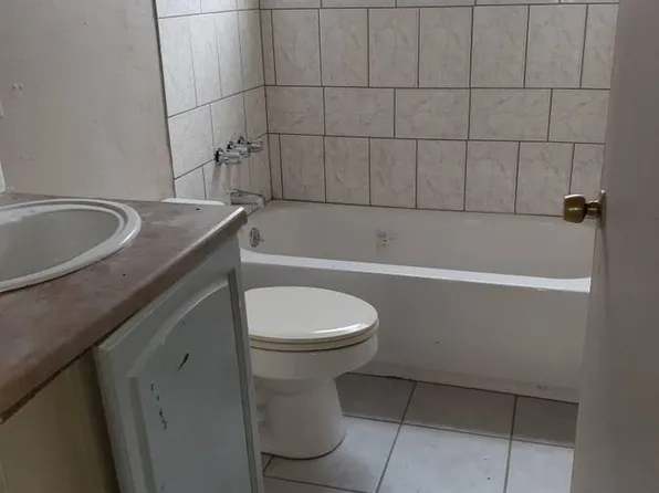 10504 Pearmain St, Oakland, CA 94603