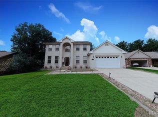 809 Stone Creek Ln, Belleville, IL