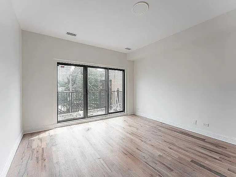 5731 N Winthrop Ave #2 — Photo 7