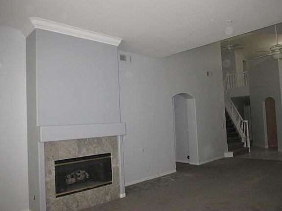 4th image of 1301 Upland Hills Dr S