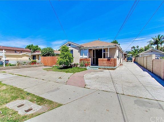 2nd image of 1213 W McFadden Ave