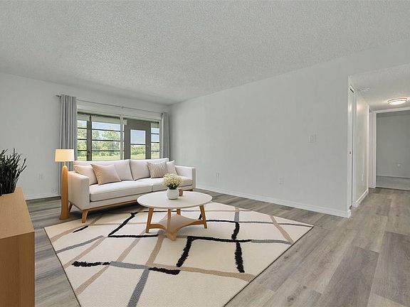 4th image of 7131 Dell Rd APT 2