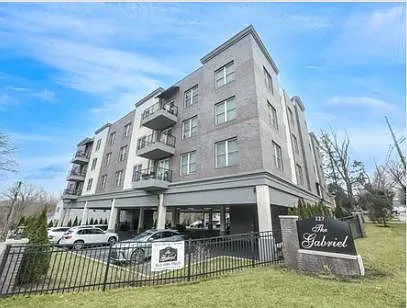 2 bed, $3,200 — Photo 2