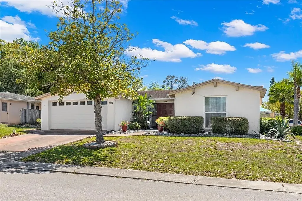 3 bed, 1704 sqft, $2,350 — Photo 3