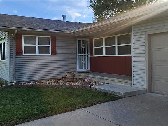 3rd image of 1043 S 190th St