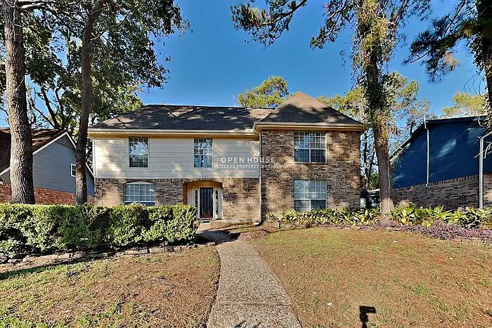3303 Knoll Manor Dr