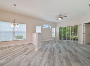 10706 Pearl Bay Cir, Estero, FL 33928