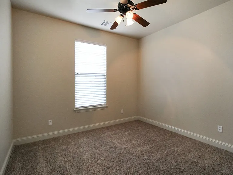 15309 Cardinal Nest Dr — Photo 10