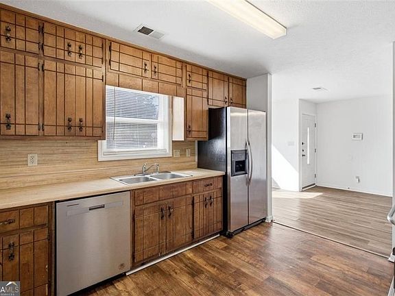 4th image of 995 Sigman Rd NW