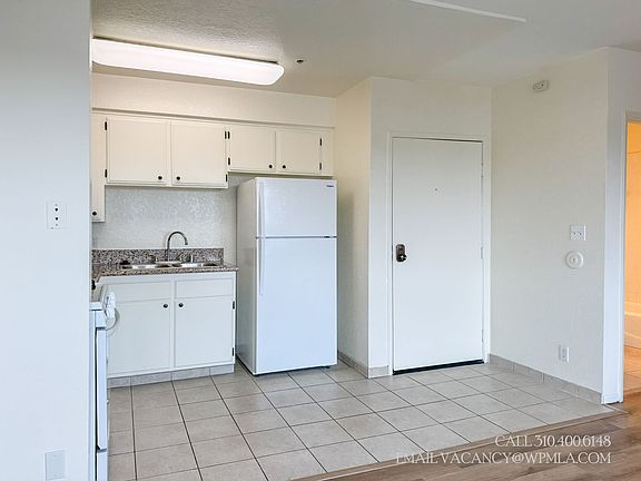 2nd image of 3848 Overland Ave APT 307